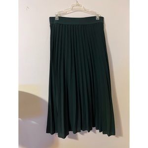 Andi + James Pleated midi skirt Forest green size Large